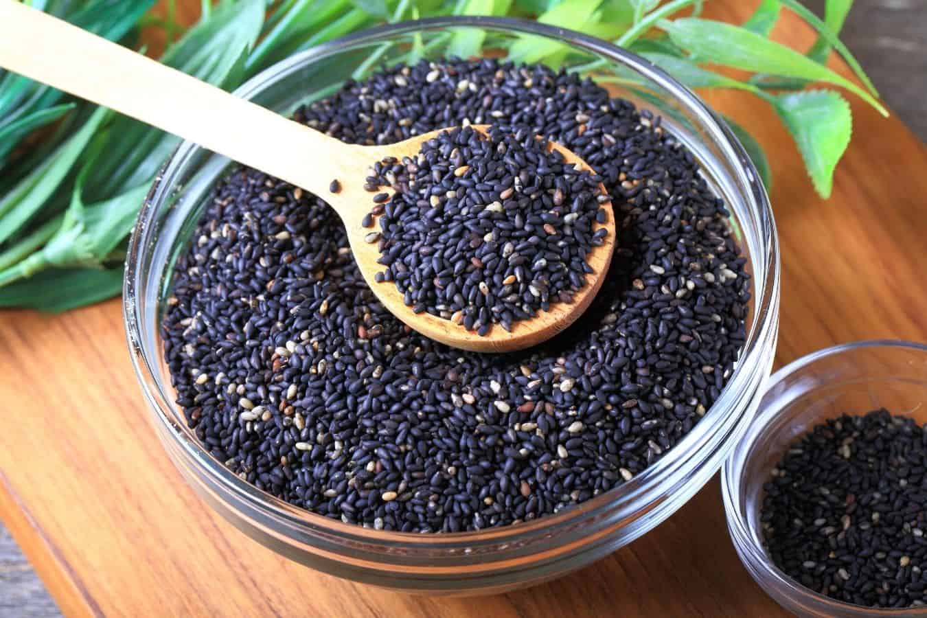 black sesame seeds for gray hair