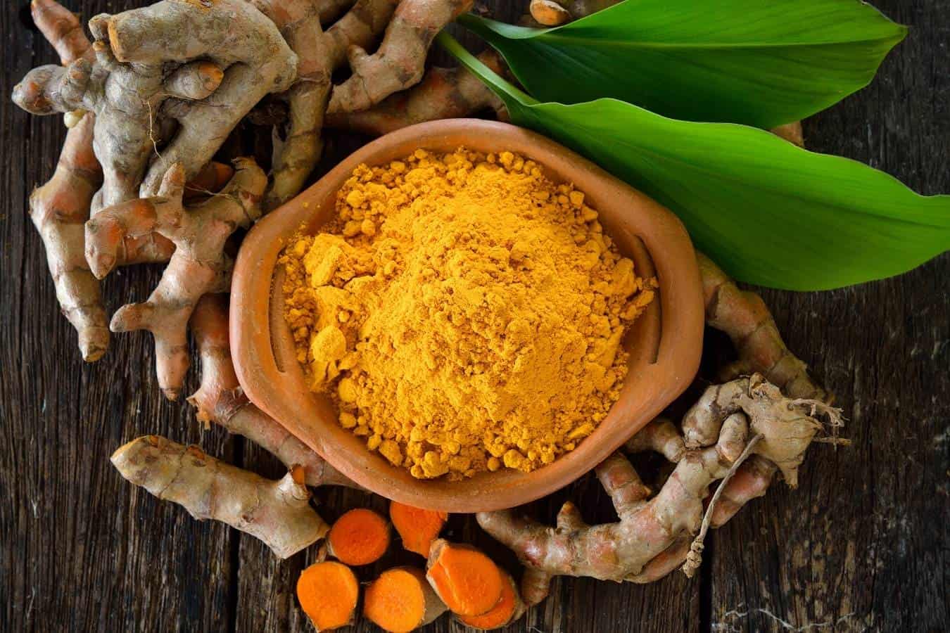 benefits of turmeric for hair