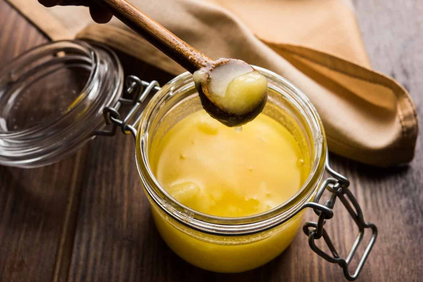 6 Benefits of Using Ghee For Hair (How To Use)