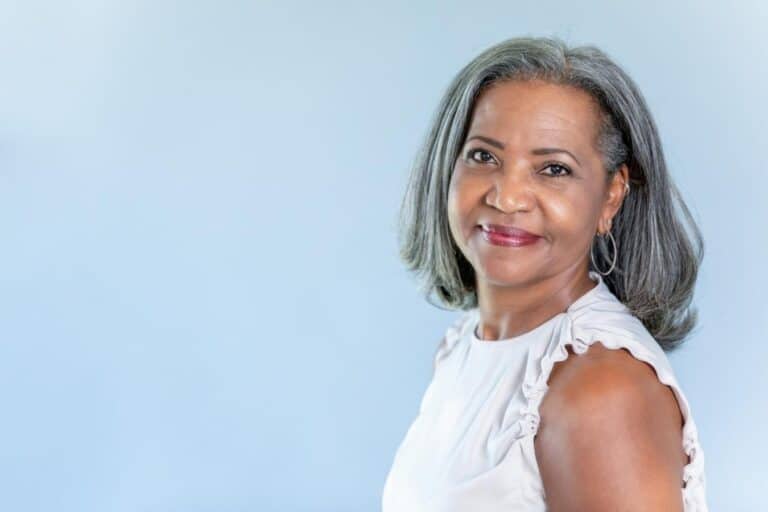 10 Best Curling Irons for Gray Hair (2024 Buying Guide)