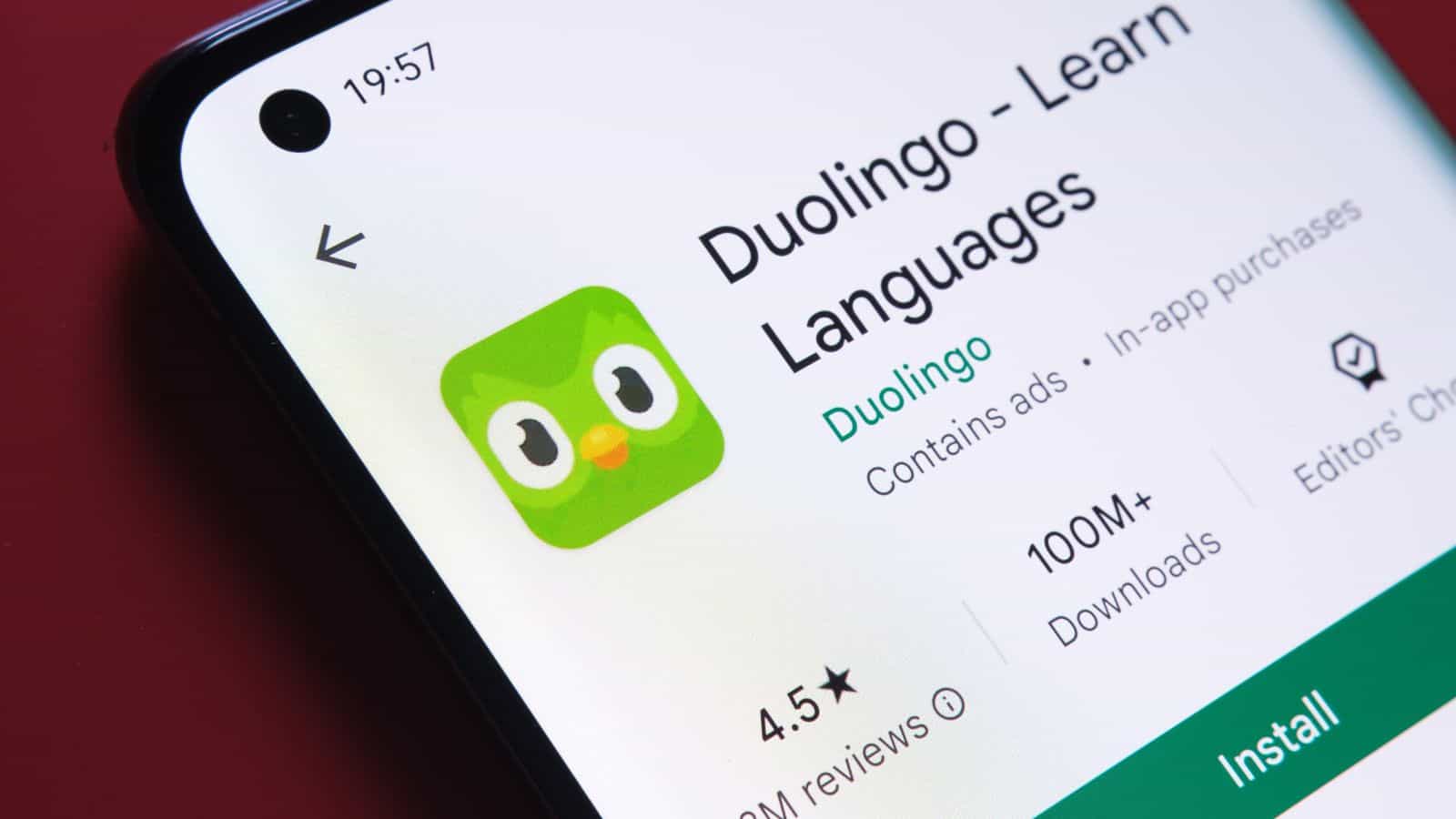 Duolingo Language App - mundissima _ Shutterstock.com